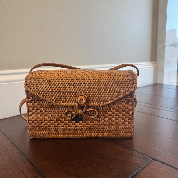 Pink Haley Handbags - Pink Haley woven purse